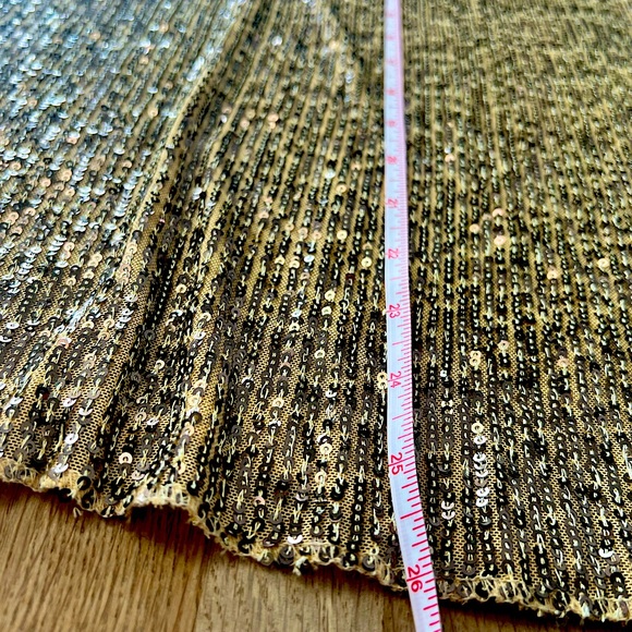 ✨FREE PEOPLE GOLD RUSH LONG SLEEVED SEQUINED TOP - NWOT! - Picture 3 of 5
